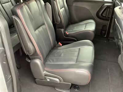 2018 Dodge Grand Caravan GT - Photo 20 - Crest Hill, IL 60403