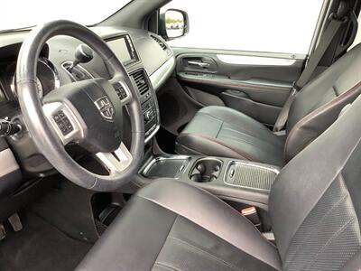 2018 Dodge Grand Caravan GT - Photo 12 - Crest Hill, IL 60403