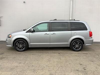 2018 Dodge Grand Caravan GT - Photo 2 - Crest Hill, IL 60403