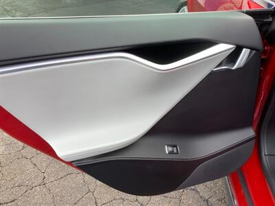 2016 Tesla Model S 90D - Photo 29 - Crest Hill, IL 60403