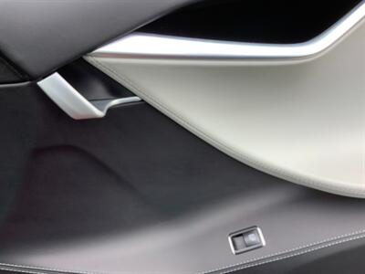 2016 Tesla Model S 90D - Photo 36 - Crest Hill, IL 60403