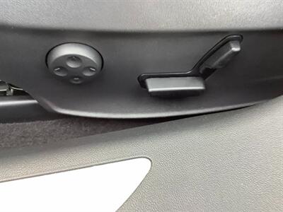 2016 Tesla Model S 90D - Photo 17 - Crest Hill, IL 60403