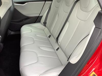 2016 Tesla Model S 90D - Photo 31 - Crest Hill, IL 60403