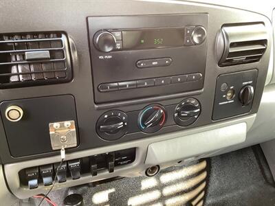 2006 Ford Commercial F-350 Super Duty   - Photo 24 - Crest Hill, IL 60403