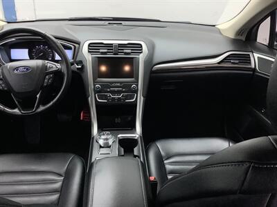 2019 Ford Fusion SEL   - Photo 40 - Crest Hill, IL 60403