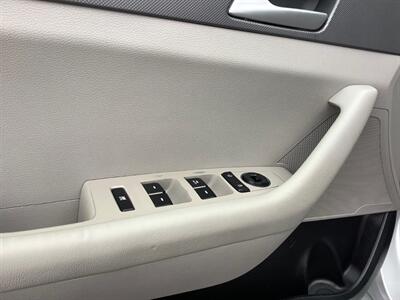 2016 Hyundai SONATA SE   - Photo 13 - Crest Hill, IL 60403