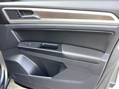 2019 Volkswagen Atlas V6 SE R-Line 4Motion - Photo 44 - Crest Hill, IL 60403