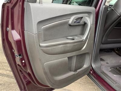 2010 Chevrolet Traverse LT   - Photo 23 - Crest Hill, IL 60403