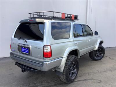 2002 Toyota 4Runner SR5   - Photo 8 - Crest Hill, IL 60403