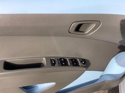 2015 Chevrolet Spark EV 1LT - Photo 11 - Crest Hill, IL 60403