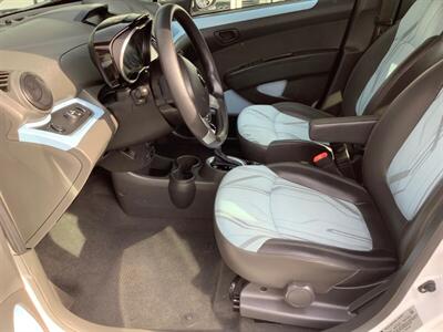2015 Chevrolet Spark EV 1LT - Photo 12 - Crest Hill, IL 60403