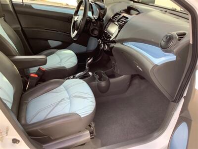 2015 Chevrolet Spark EV 1LT - Photo 29 - Crest Hill, IL 60403