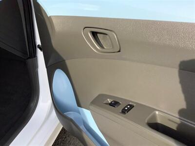 2015 Chevrolet Spark EV 1LT - Photo 28 - Crest Hill, IL 60403