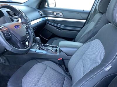 2017 Ford Explorer XLT   - Photo 17 - Crest Hill, IL 60403