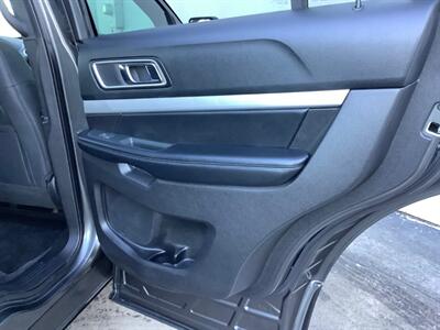 2017 Ford Explorer XLT   - Photo 28 - Crest Hill, IL 60403
