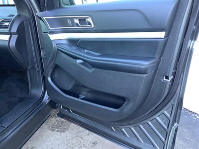 2017 Ford Explorer XLT   - Photo 31 - Crest Hill, IL 60403