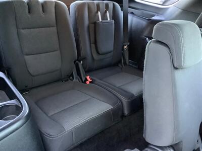 2017 Ford Explorer XLT   - Photo 29 - Crest Hill, IL 60403