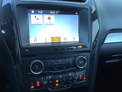 2017 Ford Explorer XLT   - Photo 18 - Crest Hill, IL 60403