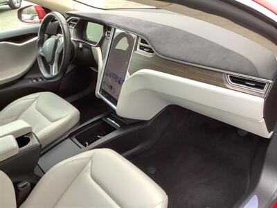 2016 Tesla Model S 90D   - Photo 39 - Crest Hill, IL 60403