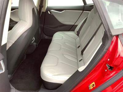 2016 Tesla Model S 90D - Photo 33 - Crest Hill, IL 60403