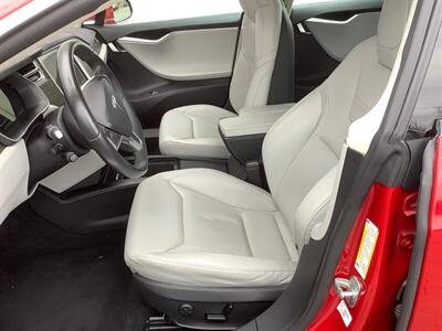 2016 Tesla Model S 90D - Photo 30 - Crest Hill, IL 60403