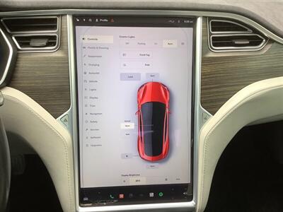 2016 Tesla Model S 90D - Photo 17 - Crest Hill, IL 60403