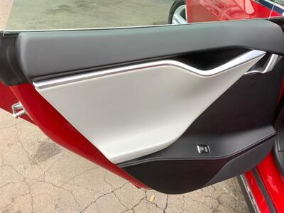 2016 Tesla Model S 90D - Photo 32 - Crest Hill, IL 60403