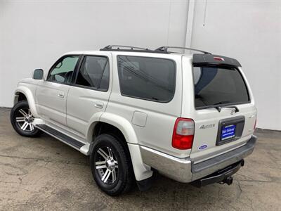 2000 Toyota 4Runner SR5 - Photo 3 - Crest Hill, IL 60403