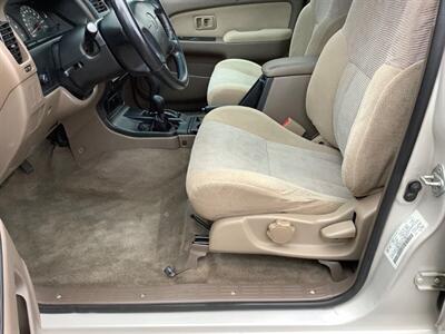 2000 Toyota 4Runner SR5 - Photo 11 - Crest Hill, IL 60403