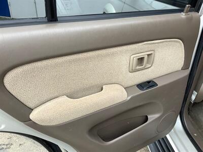 2000 Toyota 4Runner SR5 - Photo 19 - Crest Hill, IL 60403
