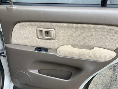2000 Toyota 4Runner SR5 - Photo 22 - Crest Hill, IL 60403