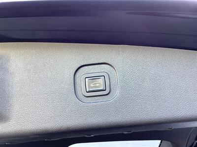 2017 Chevrolet Equinox Premier   - Photo 40 - Crest Hill, IL 60403