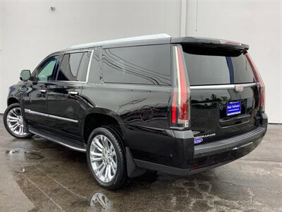 2017 Cadillac Escalade ESV Luxury   - Photo 4 - Crest Hill, IL 60403