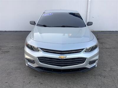 2017 Chevrolet Malibu LS   - Photo 12 - Crest Hill, IL 60403