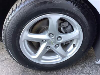 2017 Chevrolet Malibu LS - Photo 32 - Crest Hill, IL 60403