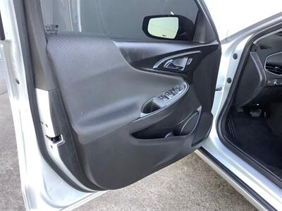 2017 Chevrolet Malibu LS - Photo 15 - Crest Hill, IL 60403