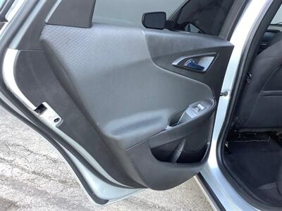 2017 Chevrolet Malibu LS - Photo 24 - Crest Hill, IL 60403