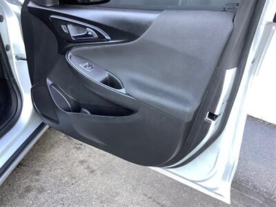 2017 Chevrolet Malibu LS - Photo 37 - Crest Hill, IL 60403