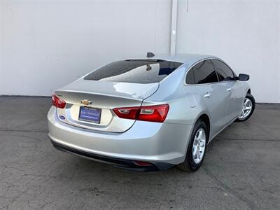 2017 Chevrolet Malibu LS - Photo 7 - Crest Hill, IL 60403