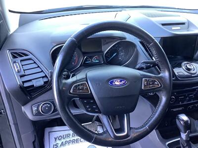 2017 Ford Escape Titanium   - Photo 17 - Crest Hill, IL 60403