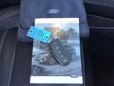 2017 Ford Escape Titanium   - Photo 35 - Crest Hill, IL 60403