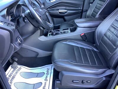 2017 Ford Escape Titanium   - Photo 14 - Crest Hill, IL 60403