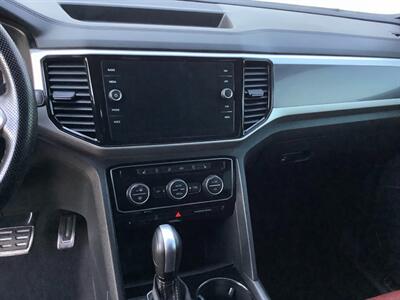 2022 Volkswagen Atlas Cross Sport V6 SEL Premium R-Line 4Motion   - Photo 16 - Crest Hill, IL 60403