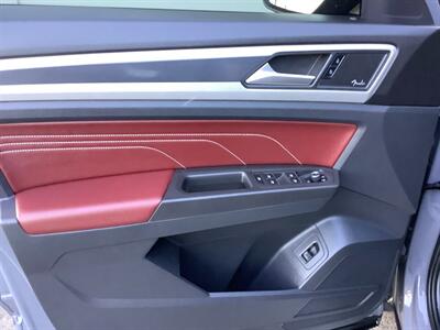 2022 Volkswagen Atlas Cross Sport V6 SEL Premium R-Line 4Motion   - Photo 11 - Crest Hill, IL 60403