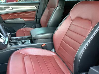 2022 Volkswagen Atlas Cross Sport V6 SEL Premium R-Line 4Motion   - Photo 28 - Crest Hill, IL 60403