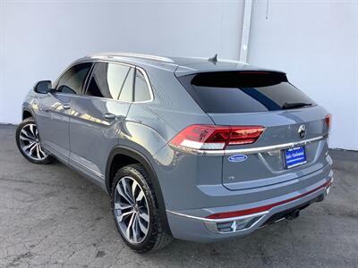 2022 Volkswagen Atlas Cross Sport V6 SEL Premium R-Line 4Motion   - Photo 4 - Crest Hill, IL 60403