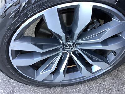 2022 Volkswagen Atlas Cross Sport V6 SEL Premium R-Line 4Motion   - Photo 56 - Crest Hill, IL 60403