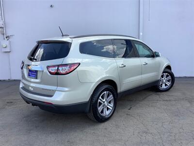 2016 Chevrolet Traverse LT   - Photo 11 - Crest Hill, IL 60403