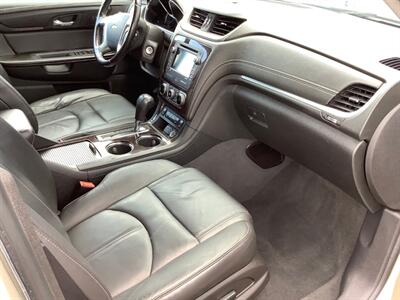 2016 Chevrolet Traverse LT   - Photo 35 - Crest Hill, IL 60403
