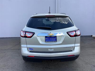 2016 Chevrolet Traverse LT   - Photo 9 - Crest Hill, IL 60403